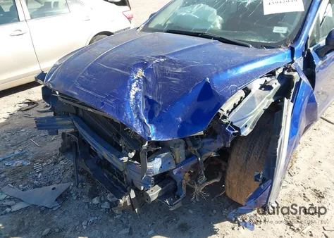 2014 Ford Fusion Hybrid Titanium z USA, uszkodzony, nr VIN 3FA6P0RU9ER362742